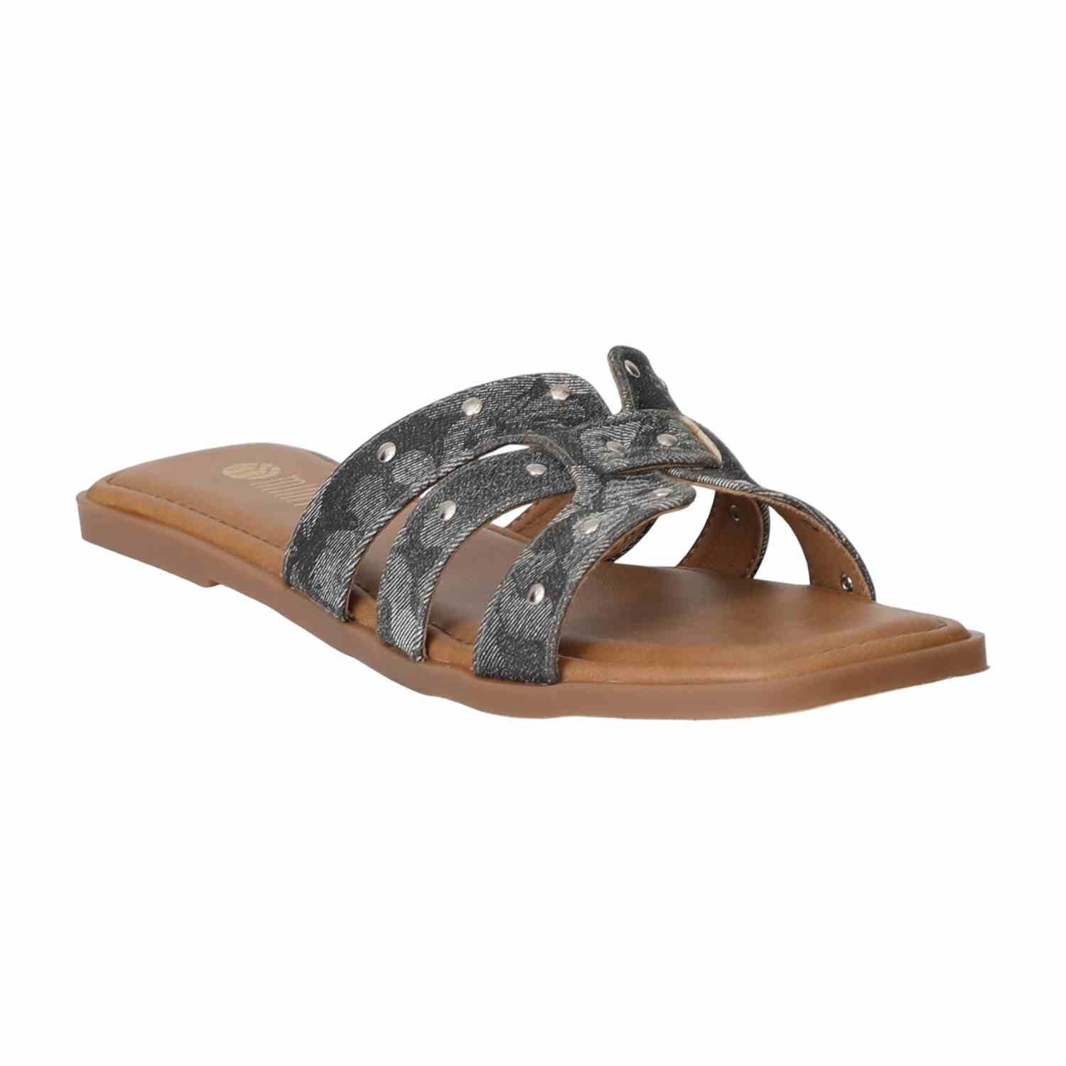 Women Noir Charm Flats