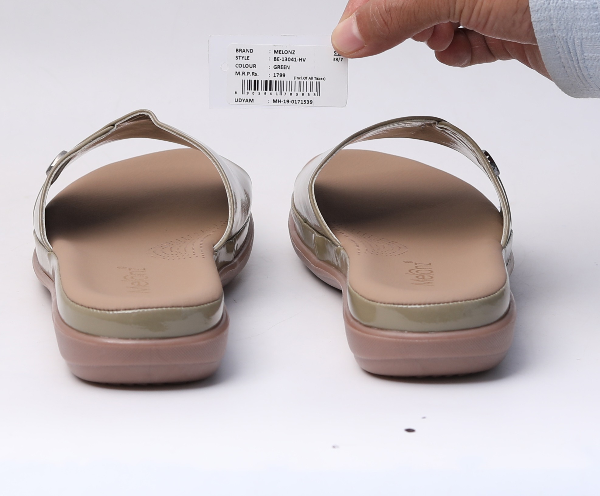 Melonz Women's Green Glossy Slides