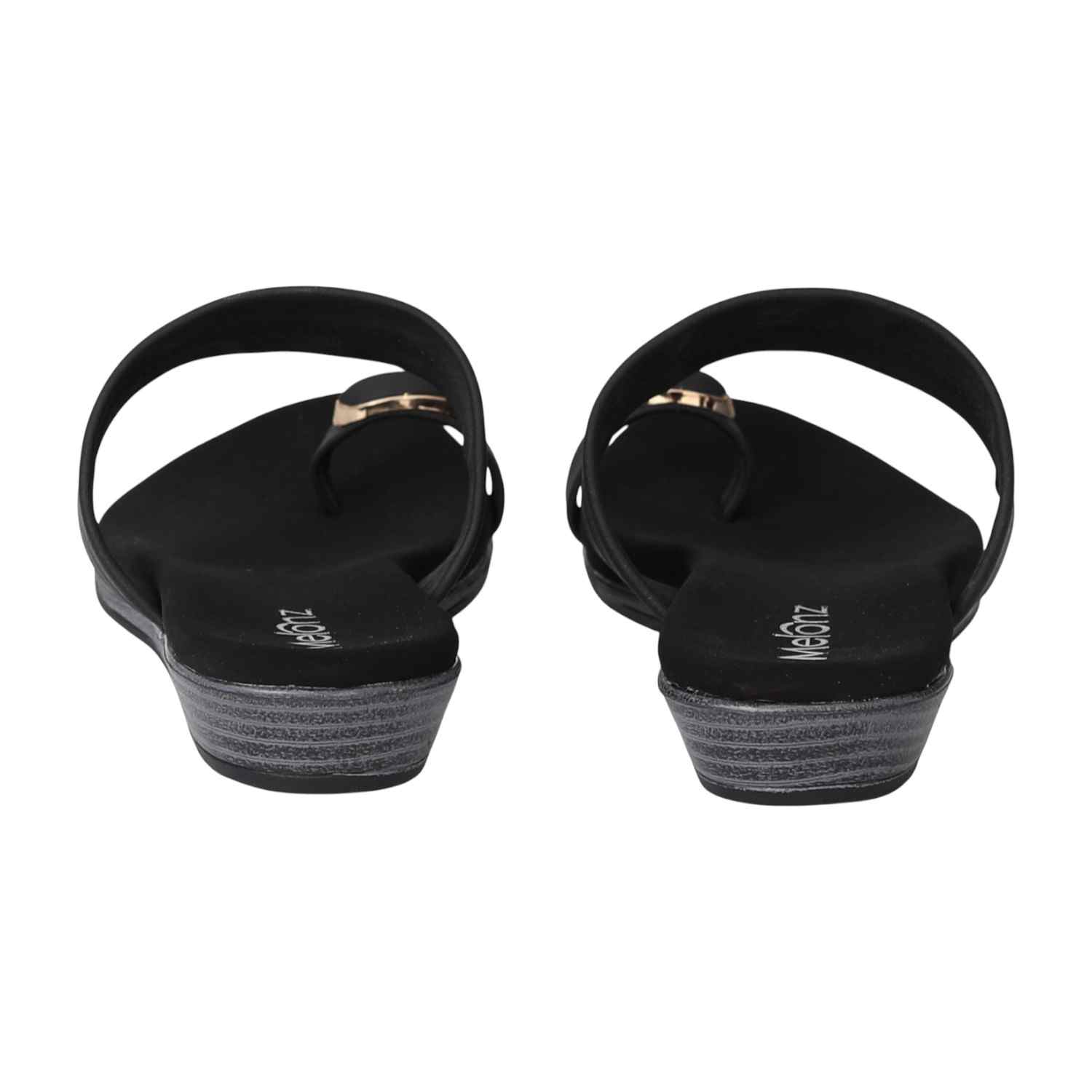 Women Black TrendGlide Sandals