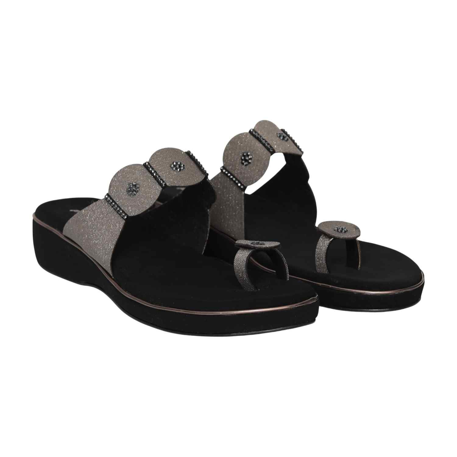 Women's Onyx Stud Toe-Ring Heel