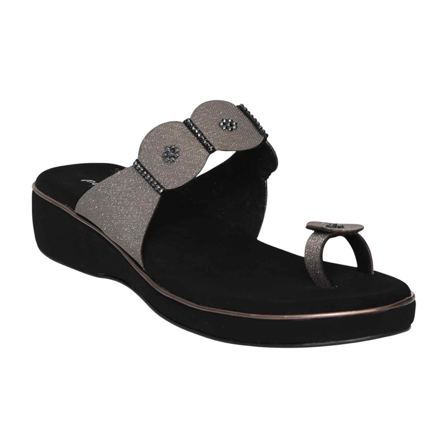 Women's Onyx Stud Toe-Ring Heel