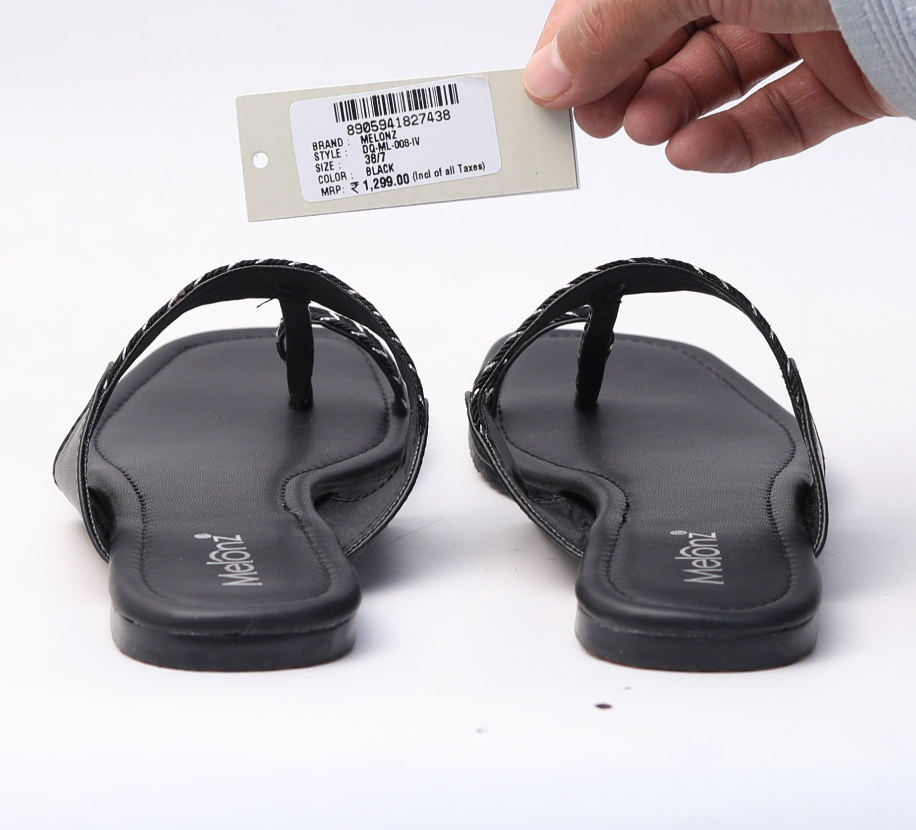 Melonz Women’s Woven Toe-Loop Black Flat Sandals