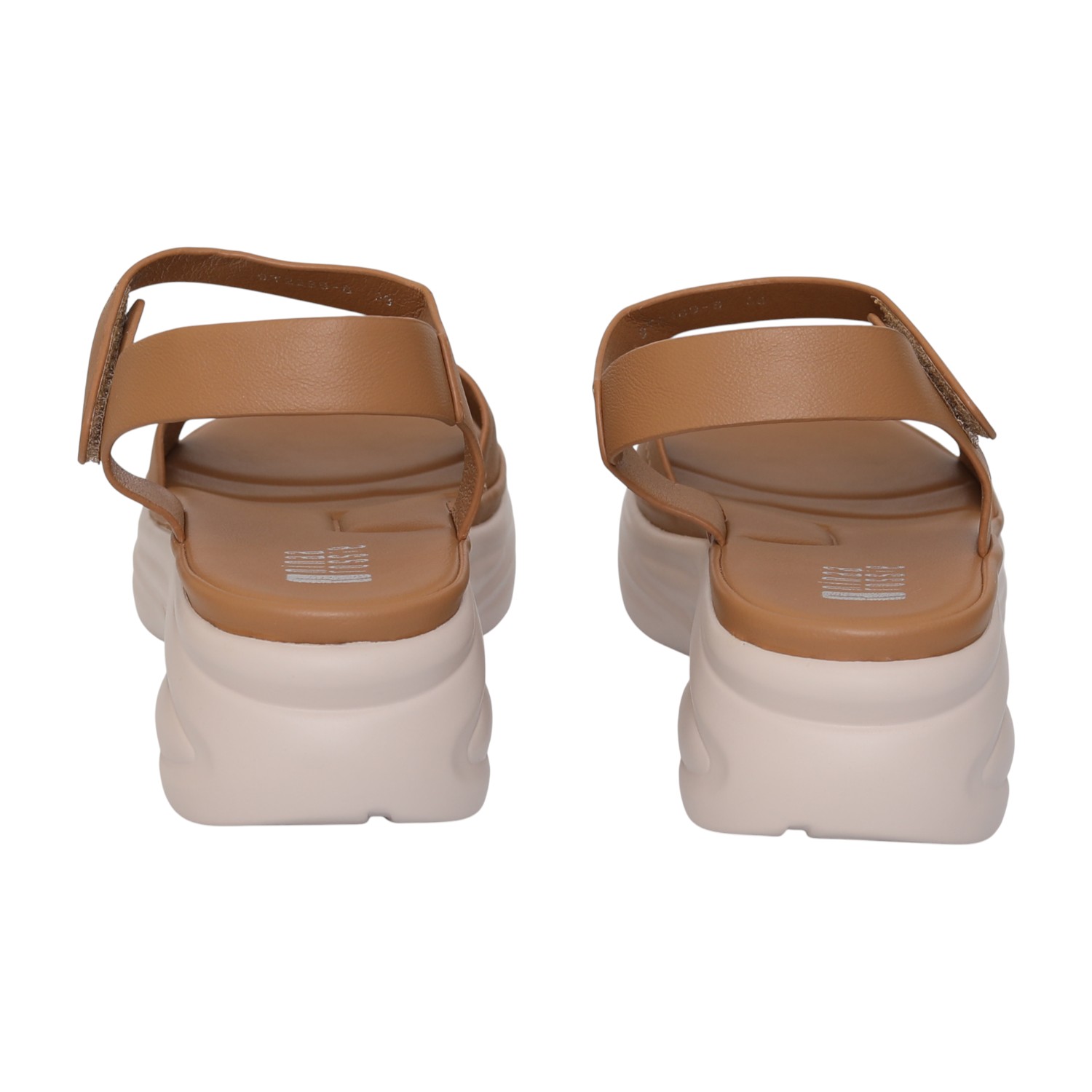 Women Caramel Ease Sandals