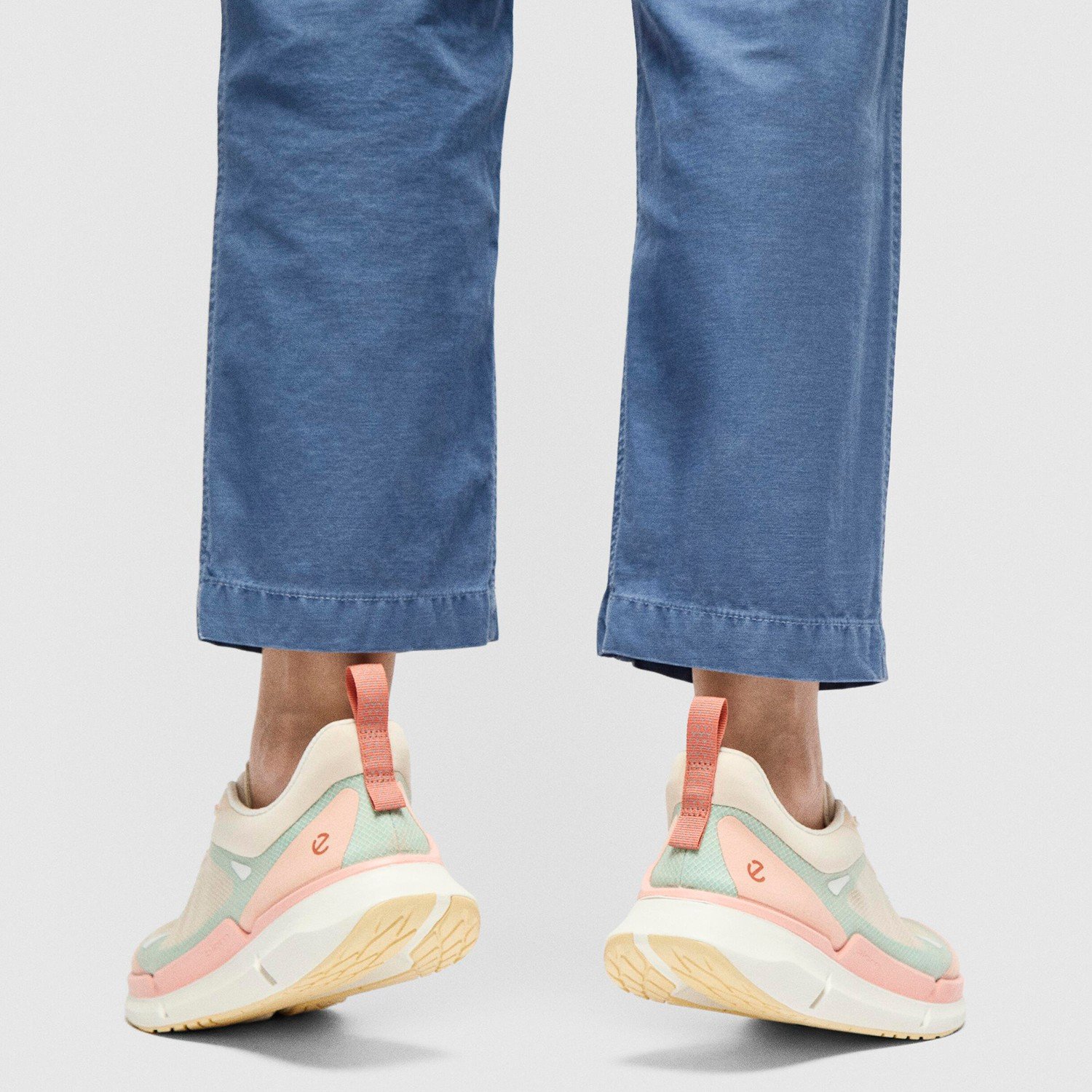 NEW ECCO BIOM 2.2 W BREATHRU