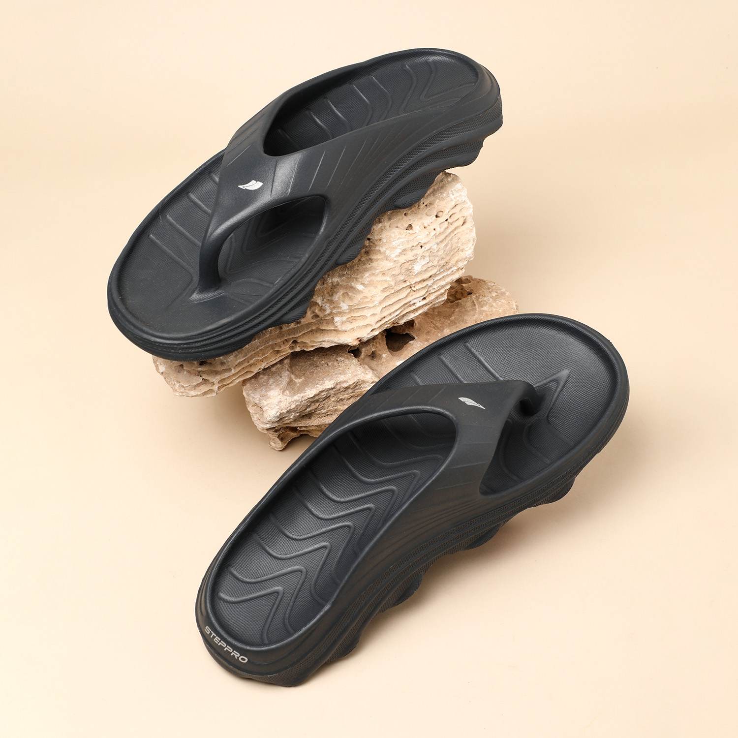 Men Dark Grey Flipflops
