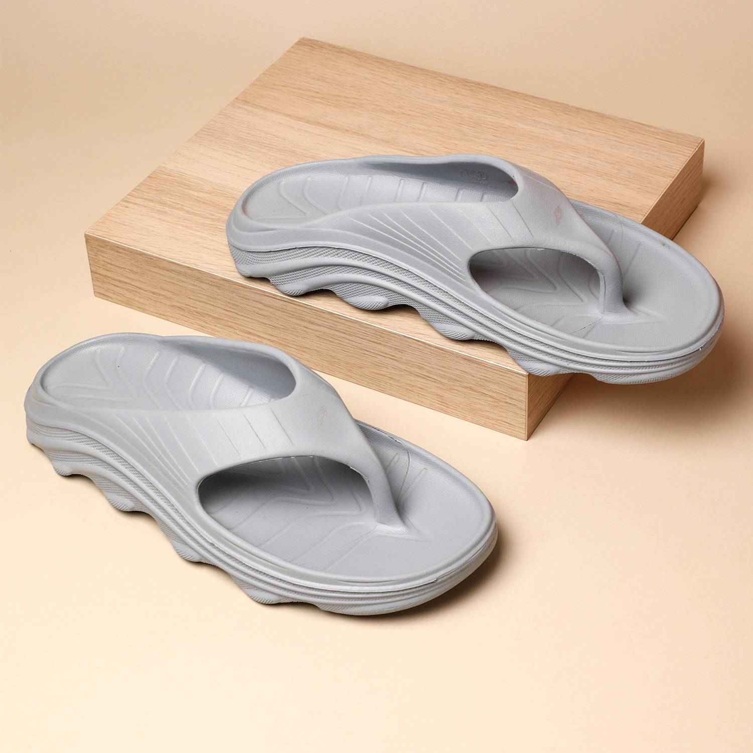 Men Light Grey Flipflops