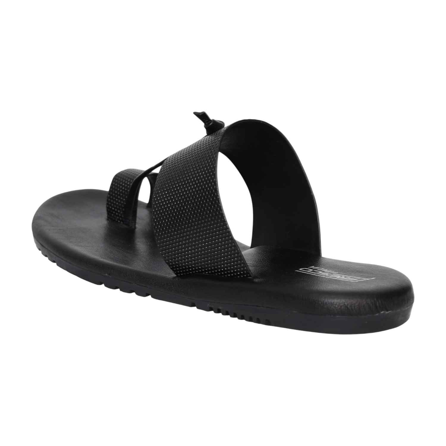 Men Black Nova Textured Toe-Loop Sandals