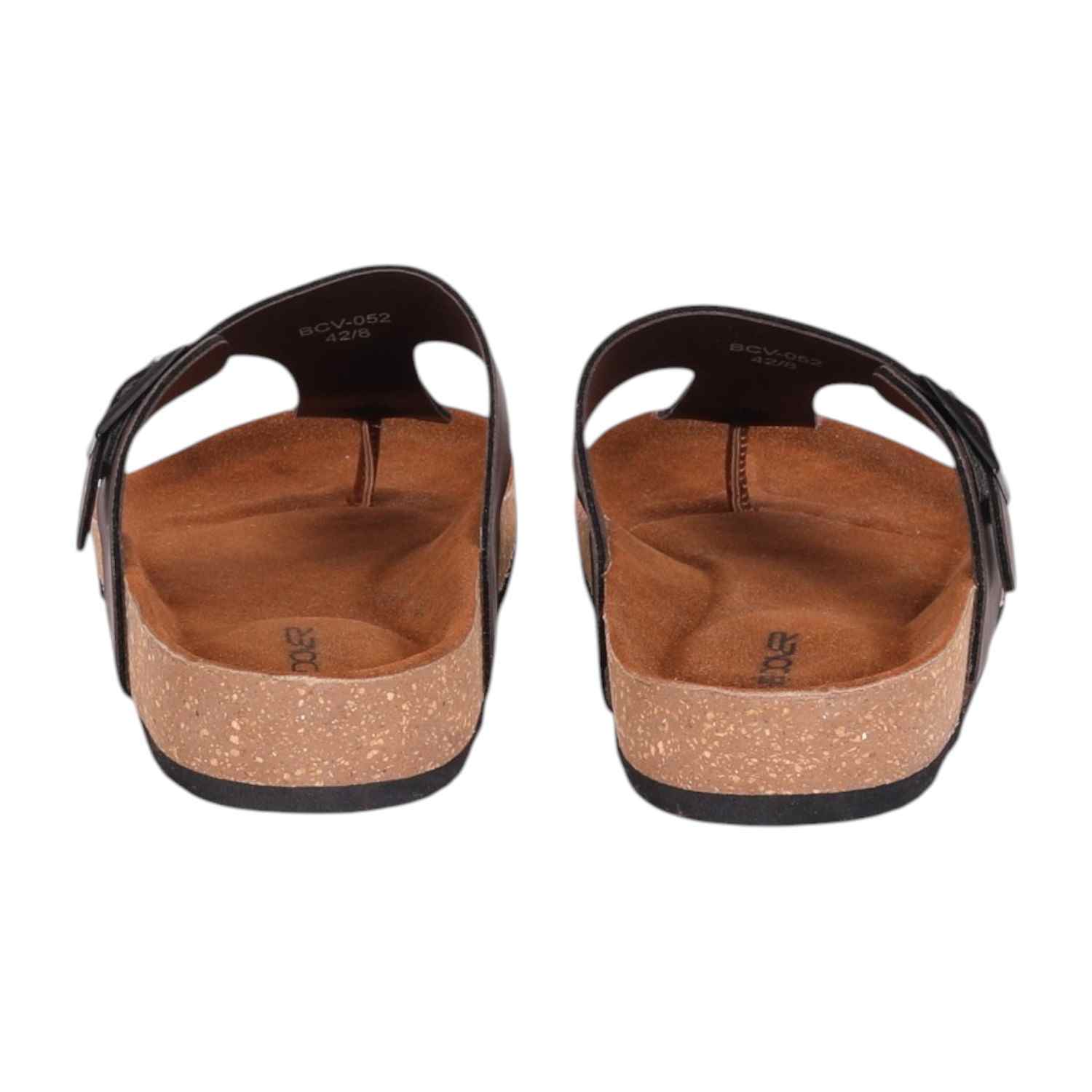 Men Brown Thongs with Sleek Design