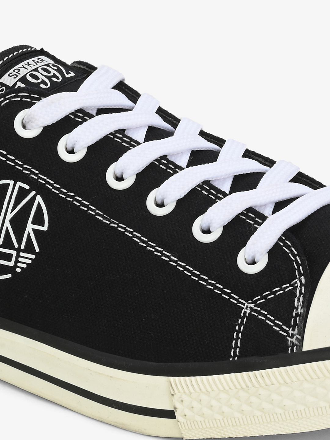 Dara Men Black-White Oldschool Lace Up Sneaker