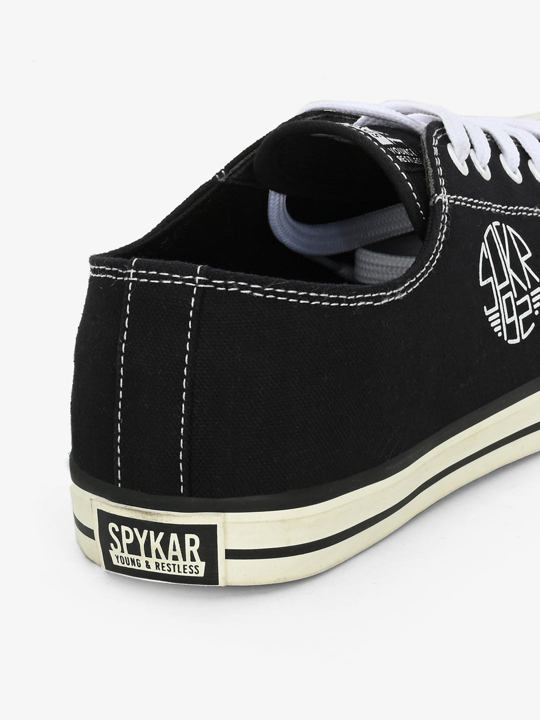 Dara Men Black-White Oldschool Lace Up Sneaker