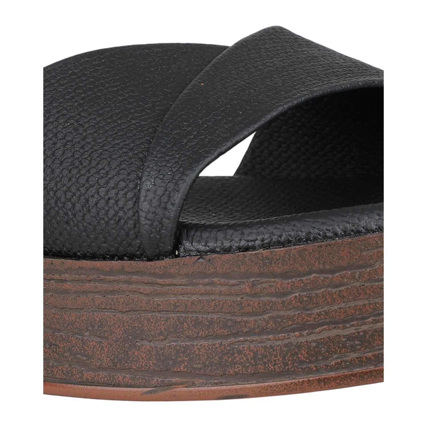 Inc.5 | Women Black Platform Sandals with Ribbed Strap and Wood-Look Sole|4