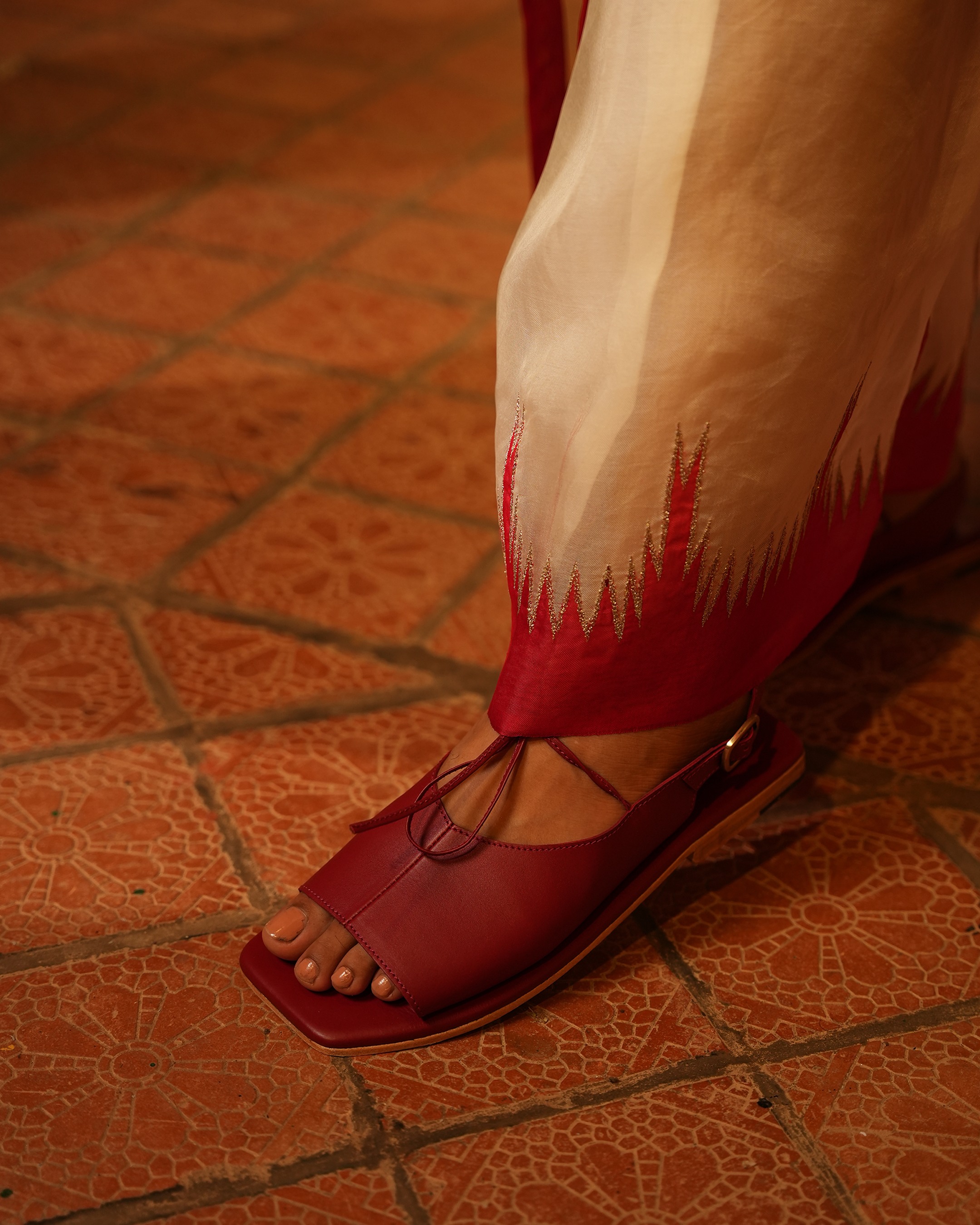 Mio Sandals