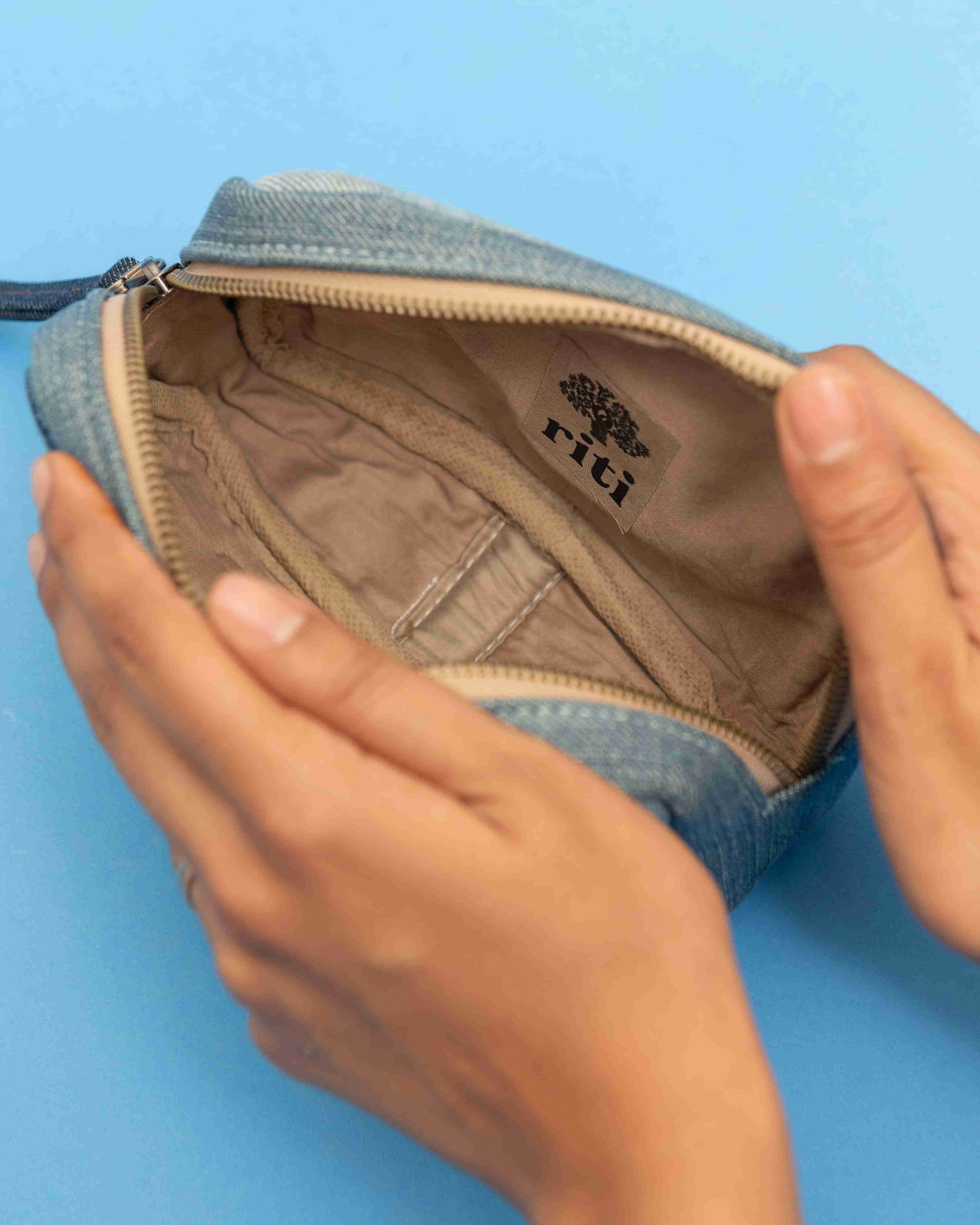 Varuna Belt Bag (Light Blue)