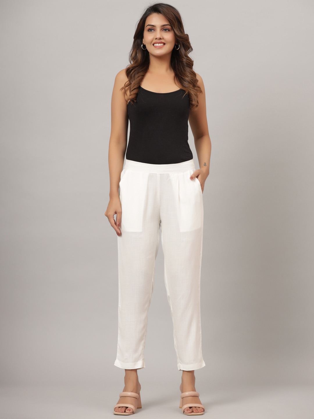 Women Cropped Regular Trousers