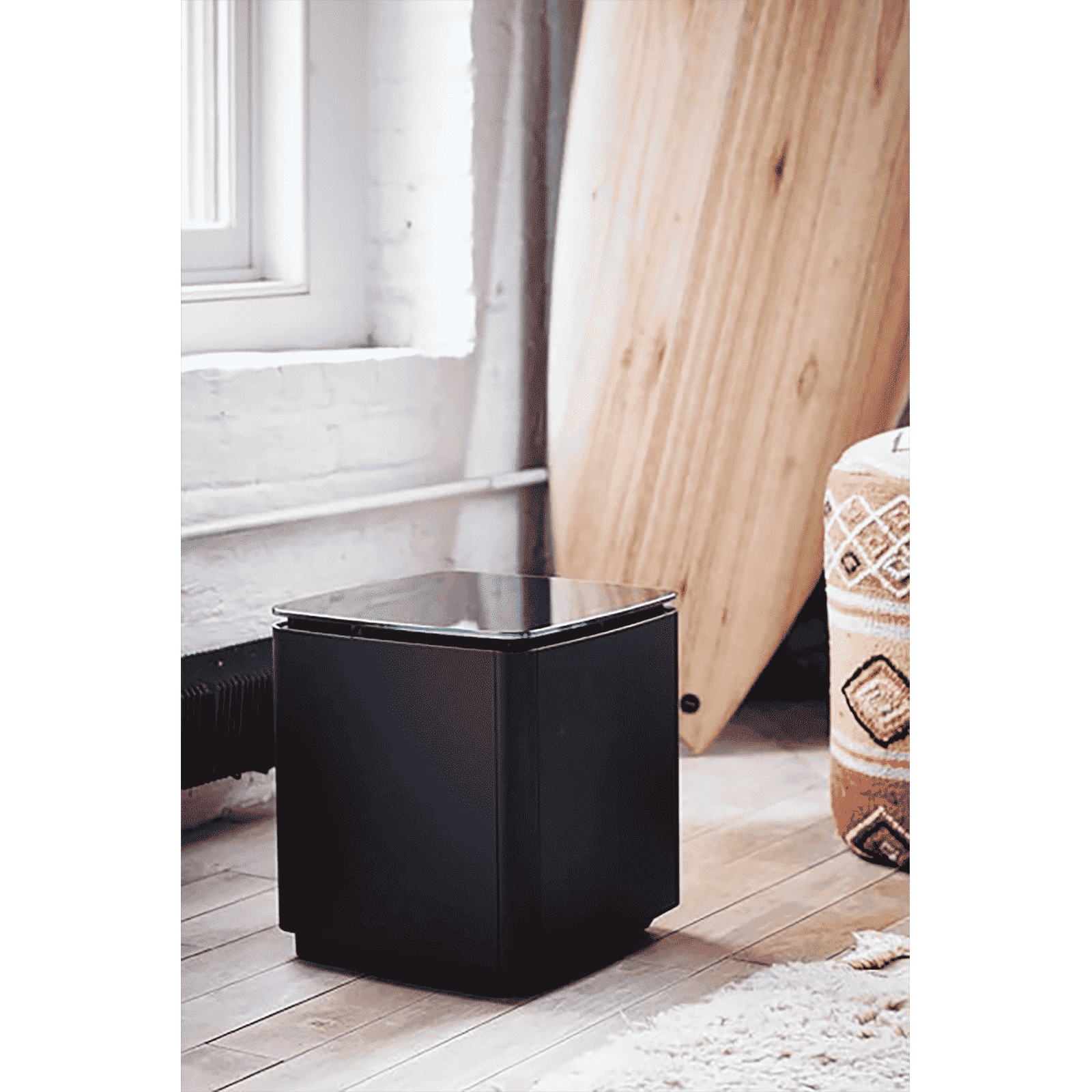مضخم الصوت الجهير Bose Bass Module 700 اللاسلكي لمكبرات الصوت الشريطية باللون الأسود 2