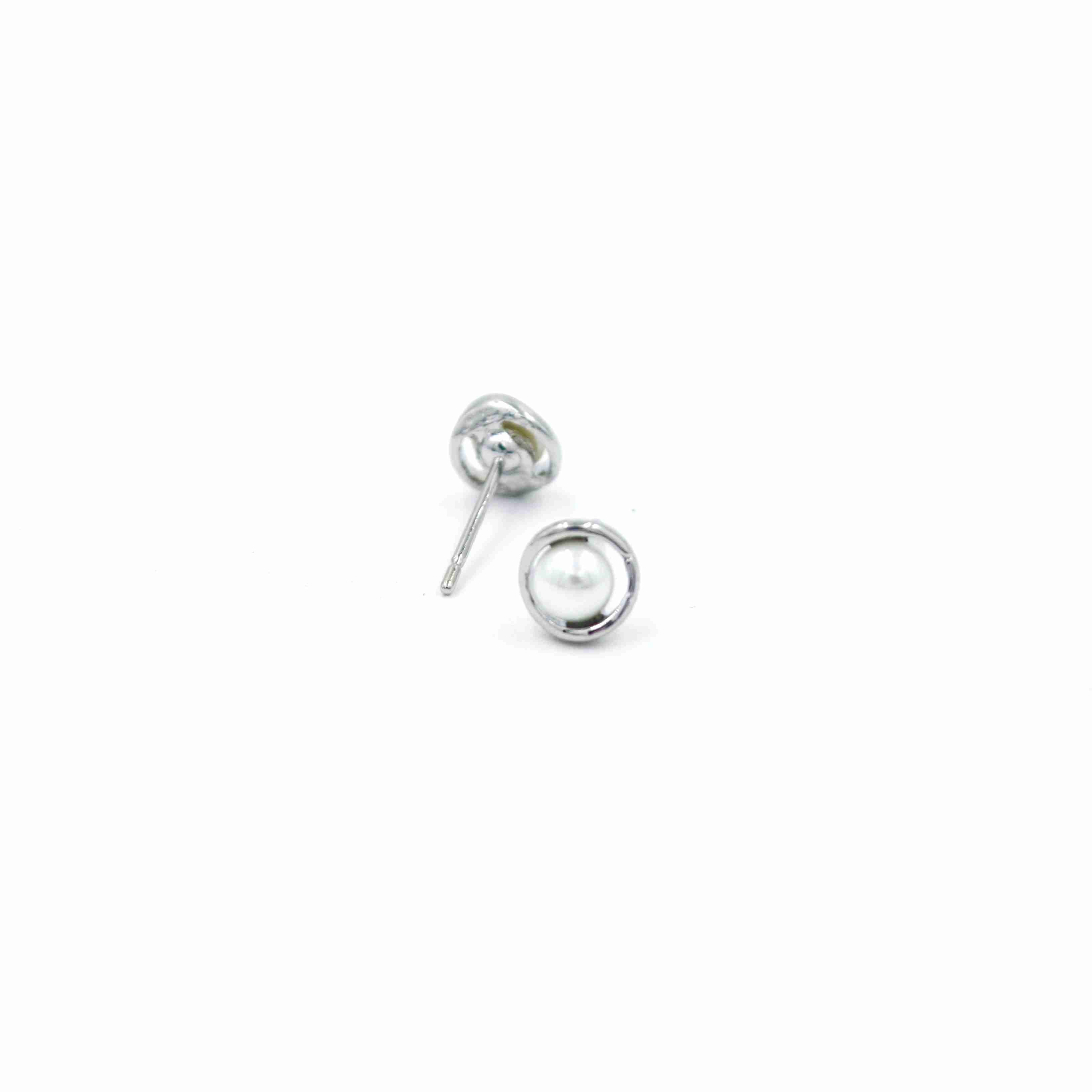 The Nila Silver Plated Set of 3 Combo Pearl Studs