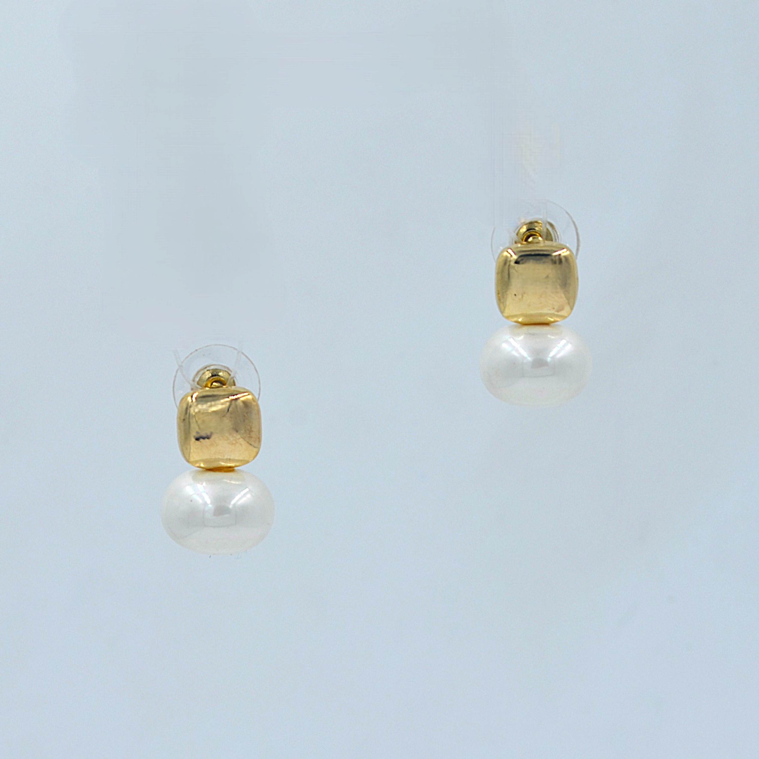 The Nila Gold Plated Pearl Top Earings