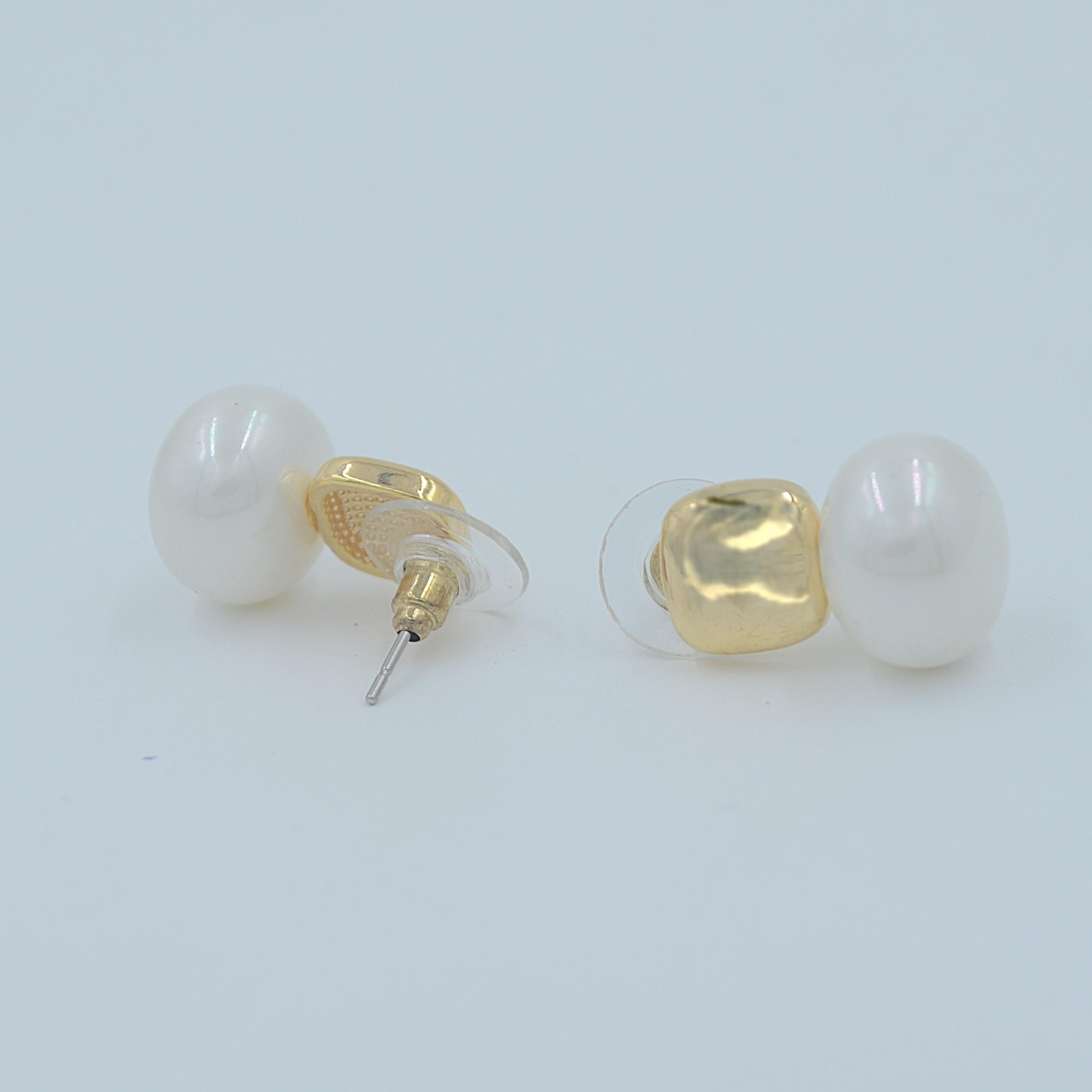 The Nila Gold Plated Pearl Top Earings
