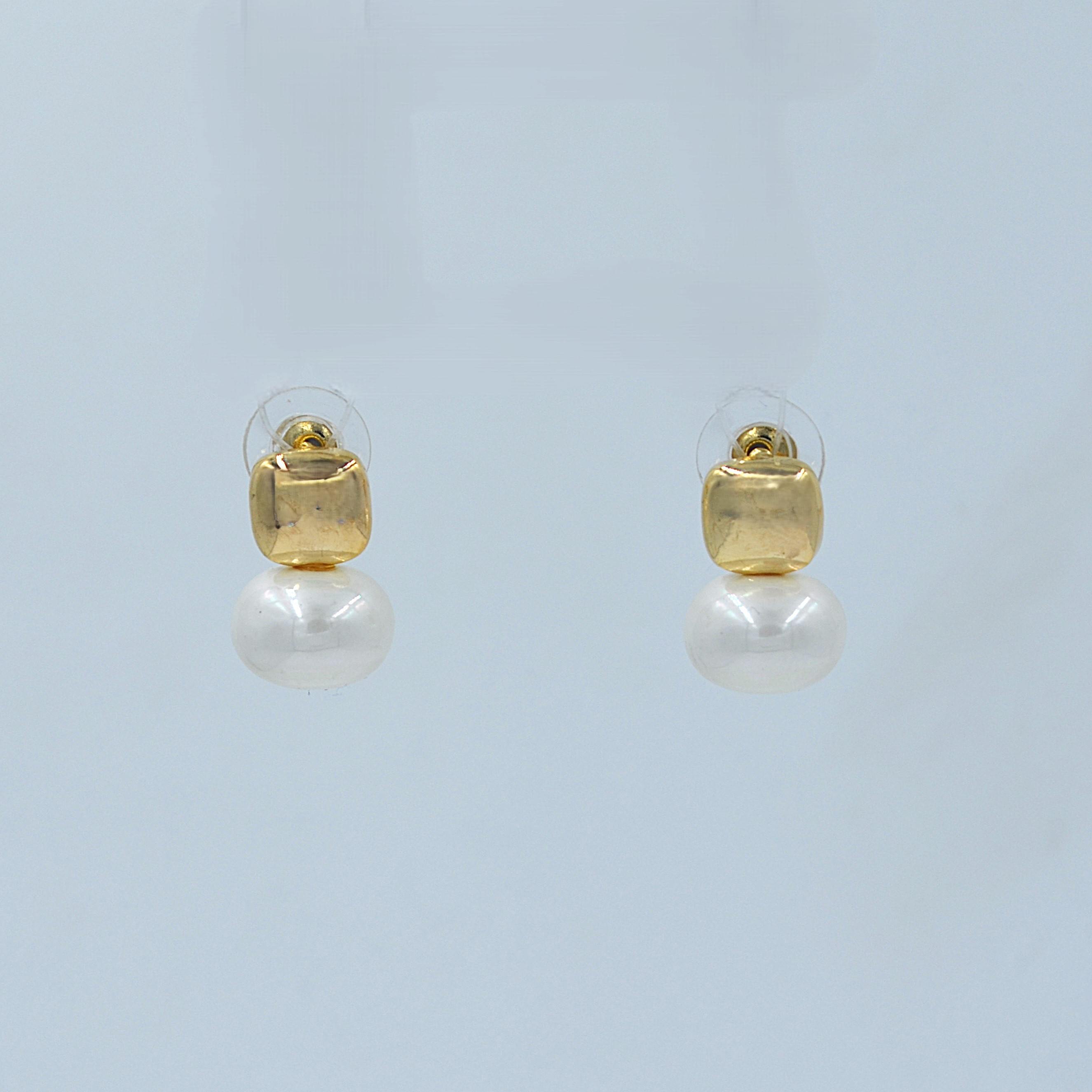 The Nila Gold Plated Pearl Top Earings