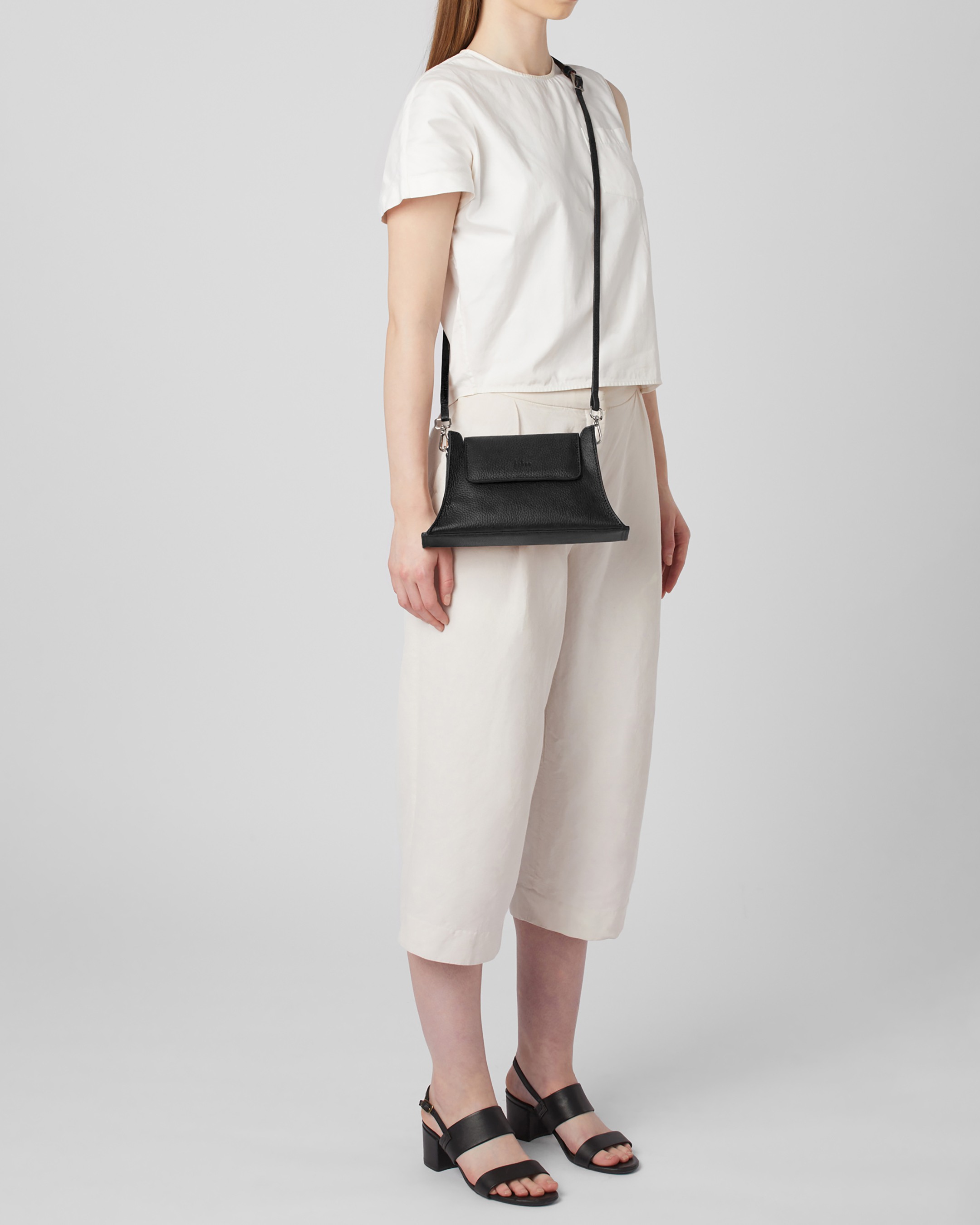 Winnie Mini Crossbody Pebble Black