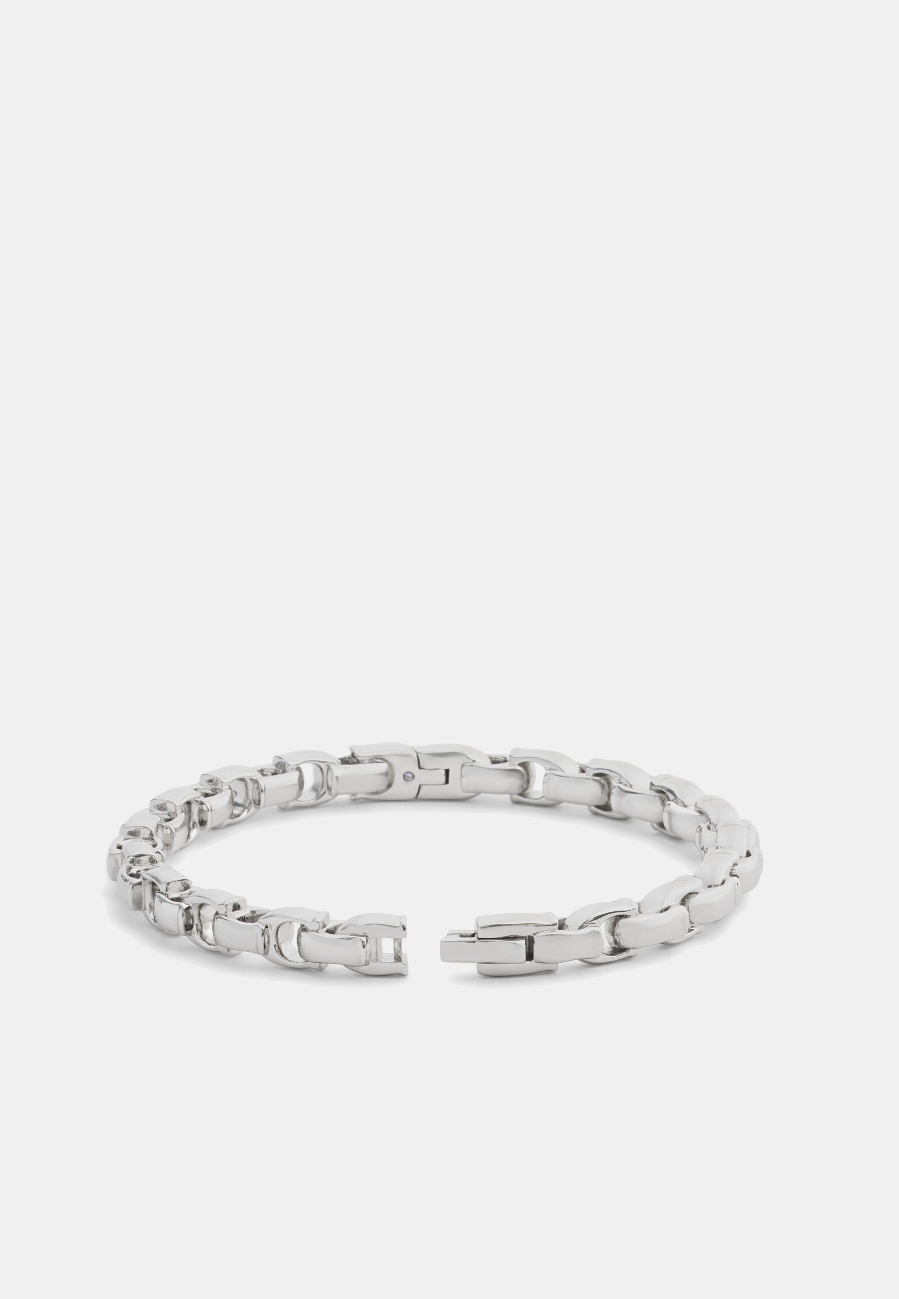 Signature C Hinged Bangle
