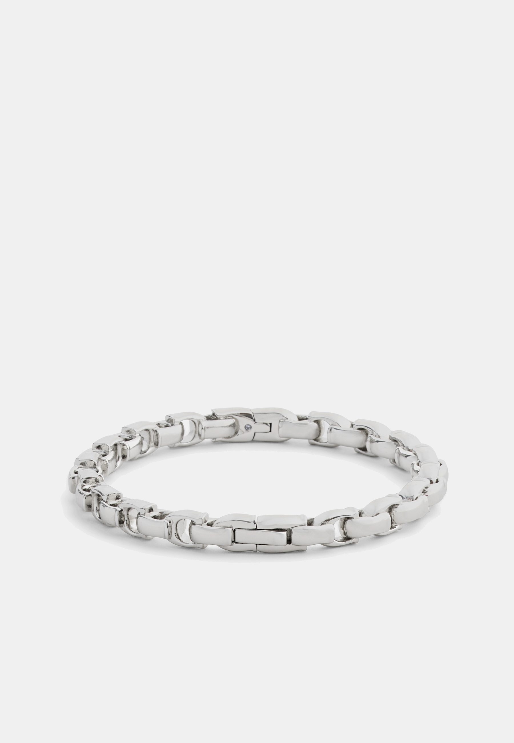 Signature C Hinged Bangle