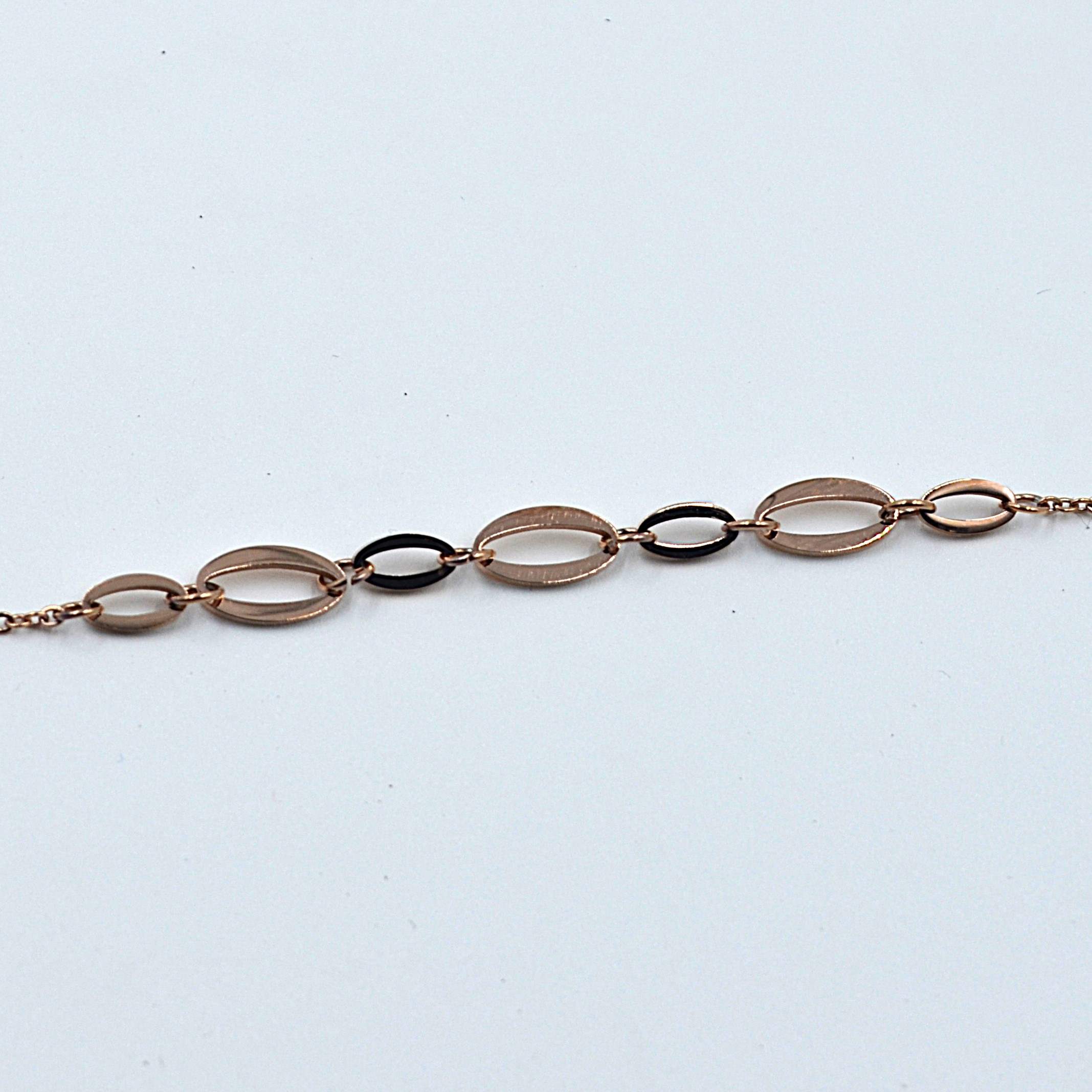 The Nila Rose Gold Interloop Bracelet