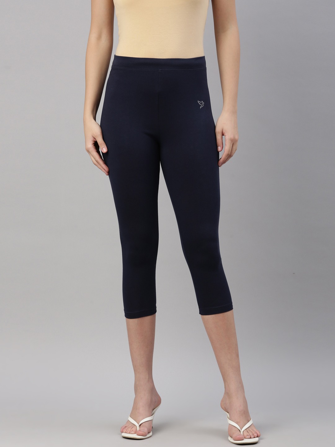 Decoy capri leggings navy main image 1