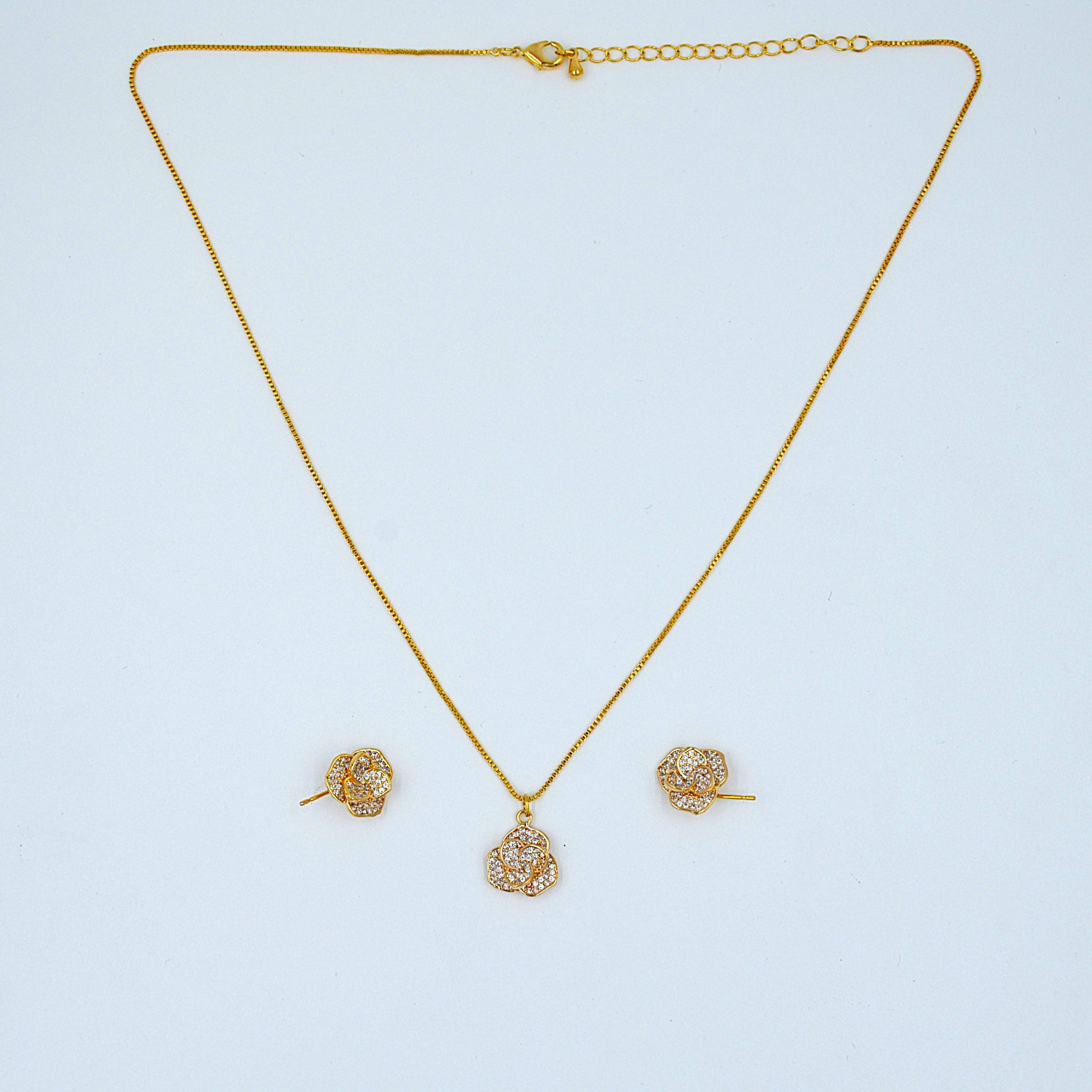 The Nila Gold plated Floral pendant chain with Stud earrings