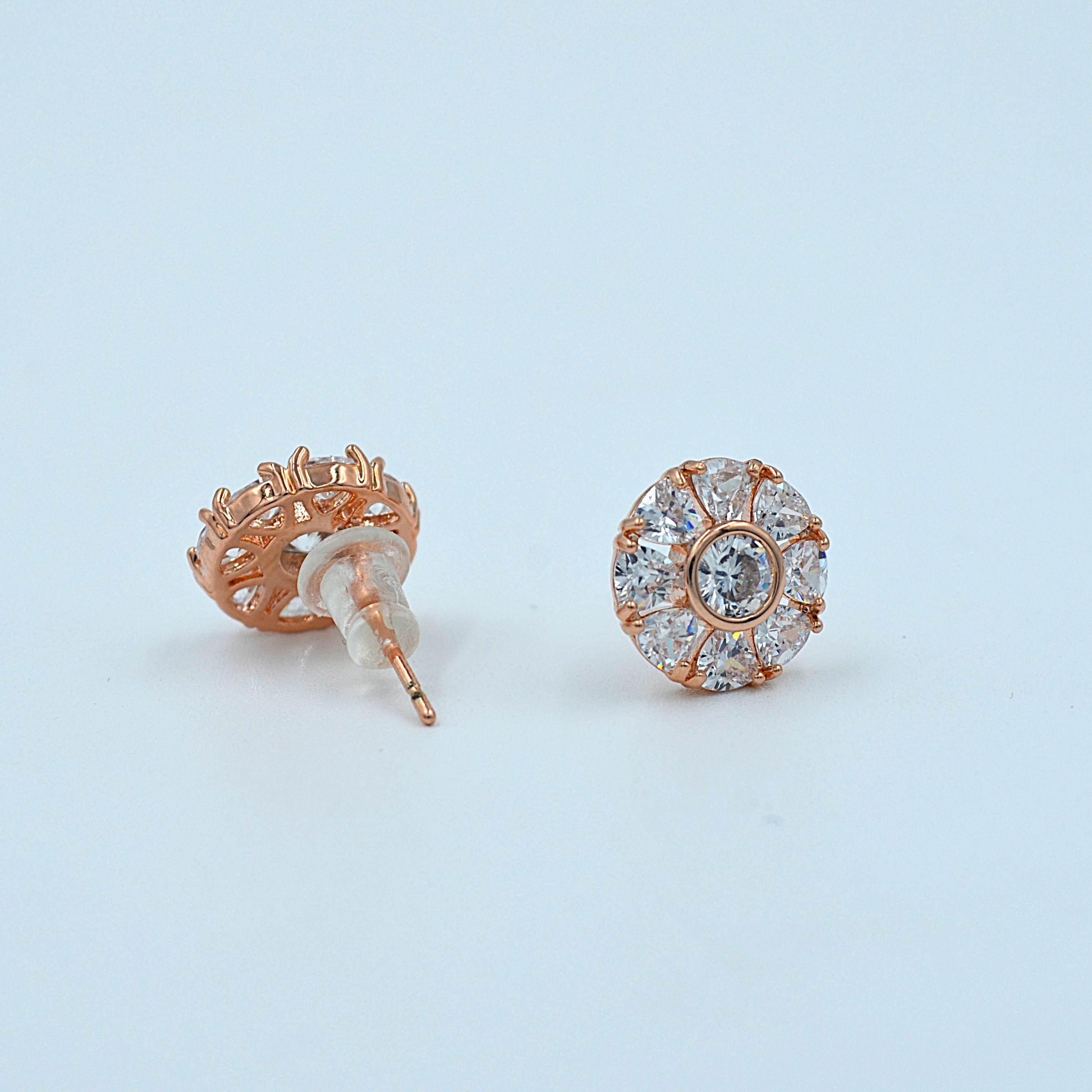 The Nila Rose Gold plated Floral pendant chain with stud earrings