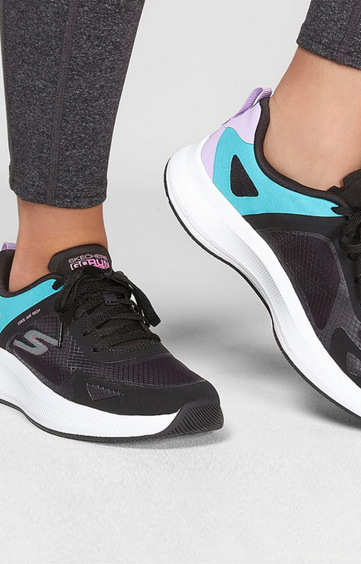 SKECHERS GO RUN PULSE - OPERATE PERFORM SHOE