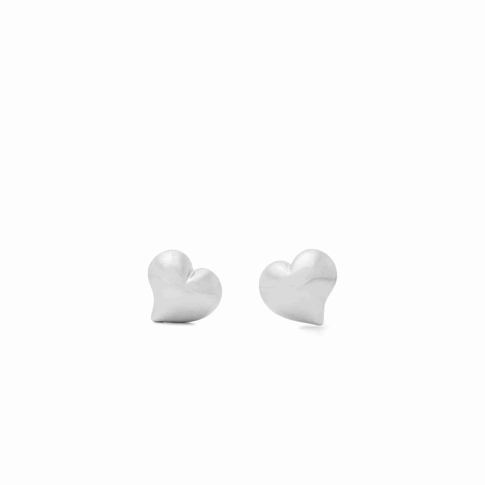 Amour Studs