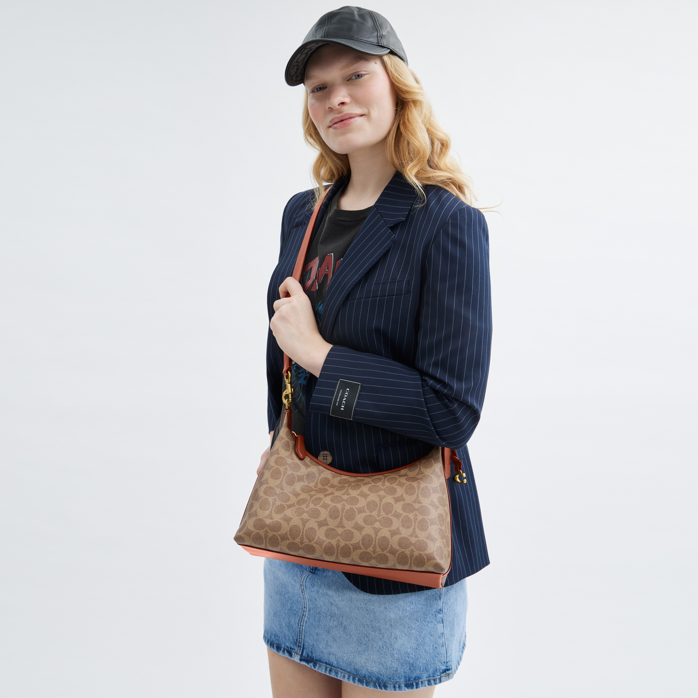 Juliet Shoulder Bag In Signature Canvas