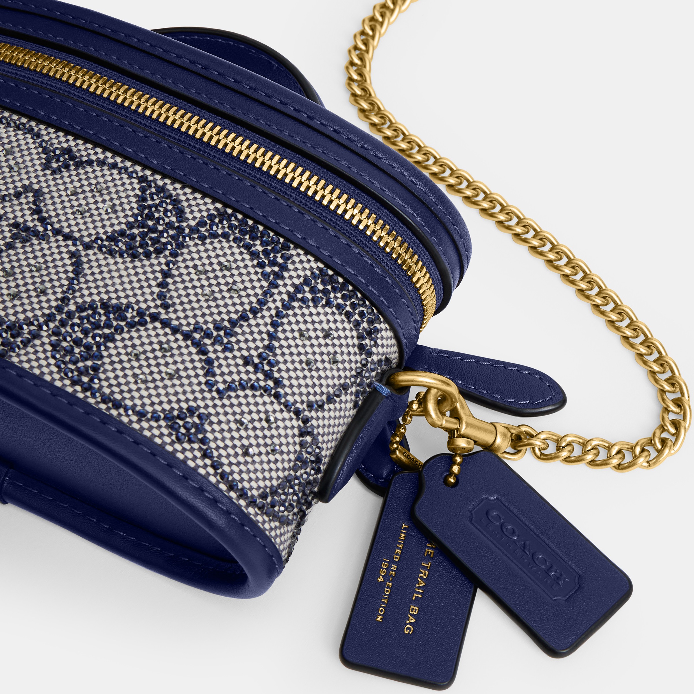 Trail Bag 15 In Crystal Signature Jacquard