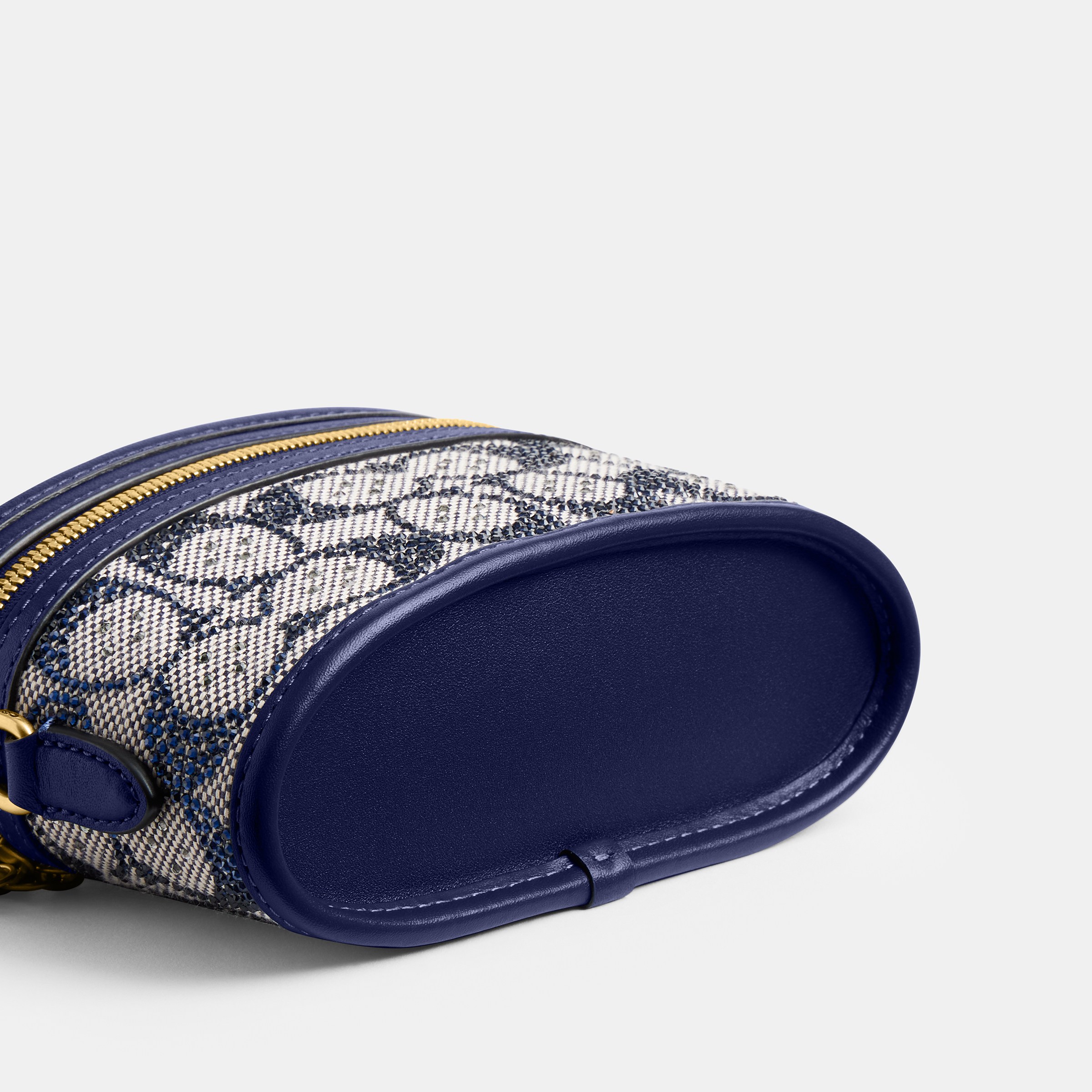 Trail Bag 15 In Crystal Signature Jacquard