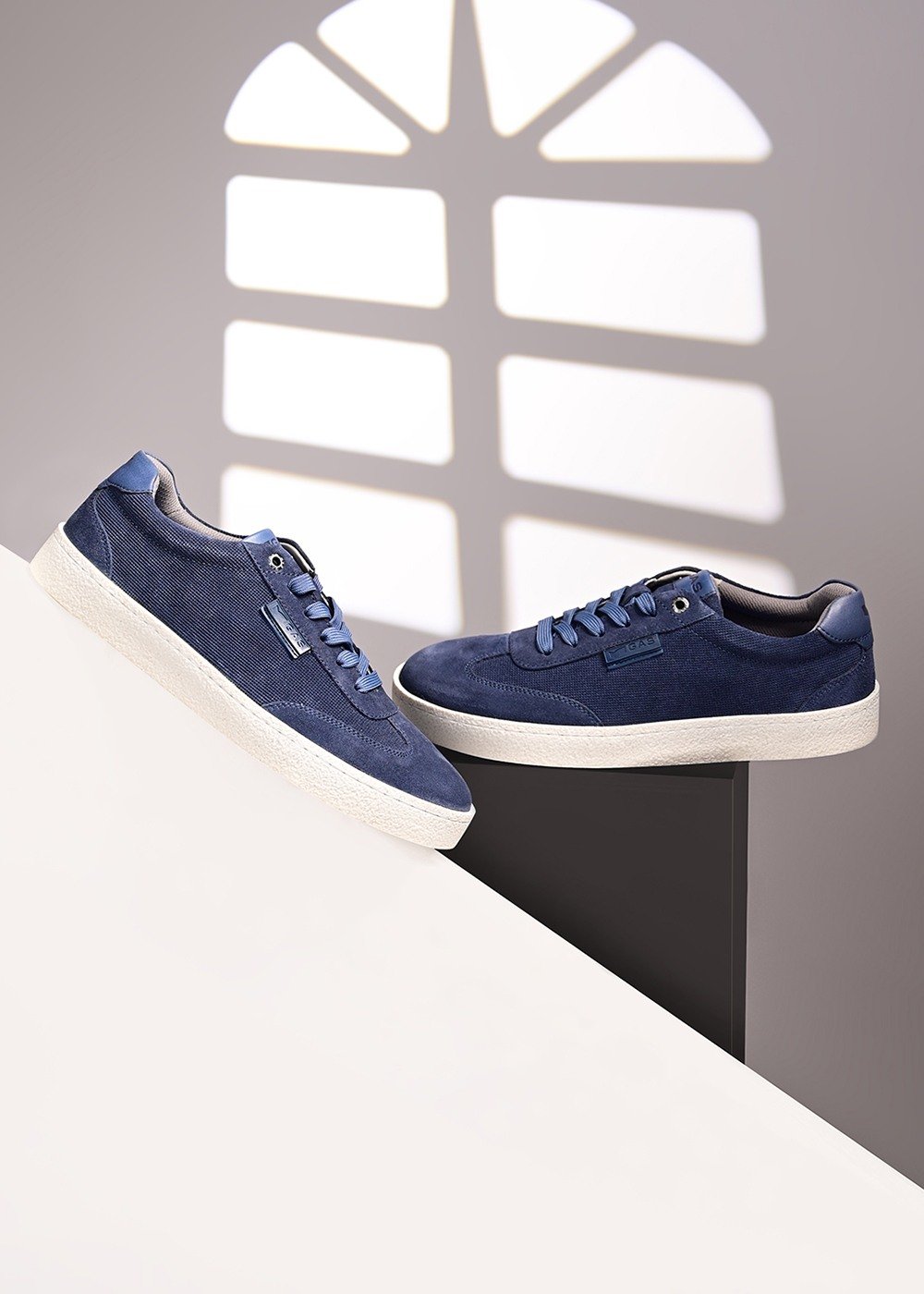 Men RimGrip Blue Sneaker
