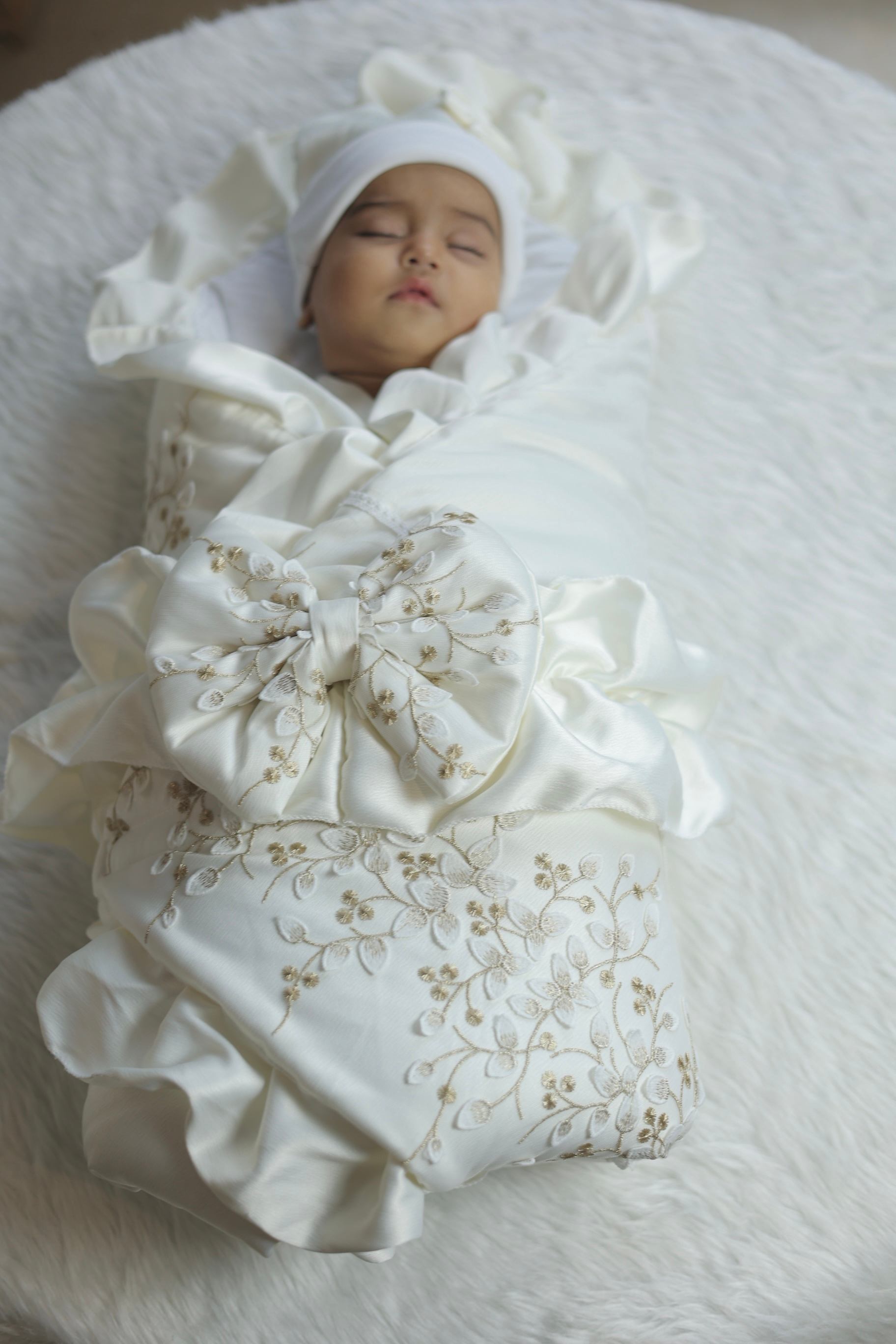 Snow Petal Drape Set