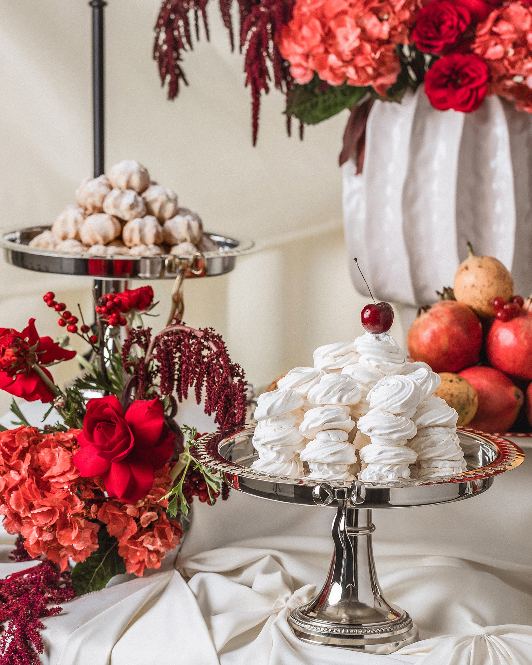 Silver Bow Cake Stand