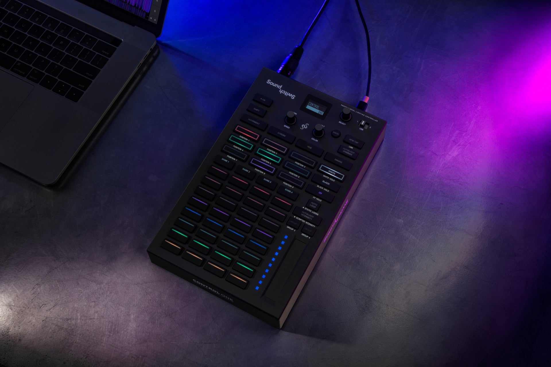 وحدة تحكم إضاءة SoundSwitch Control One DMX لمنسقي الأغاني 7