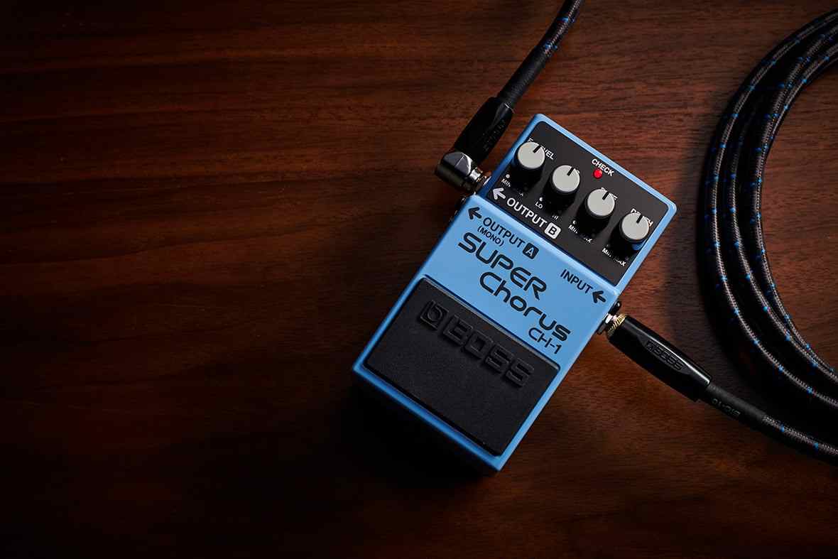 Boss CH-1 Super Chorus Guitar and Bass Effects Pedal 6