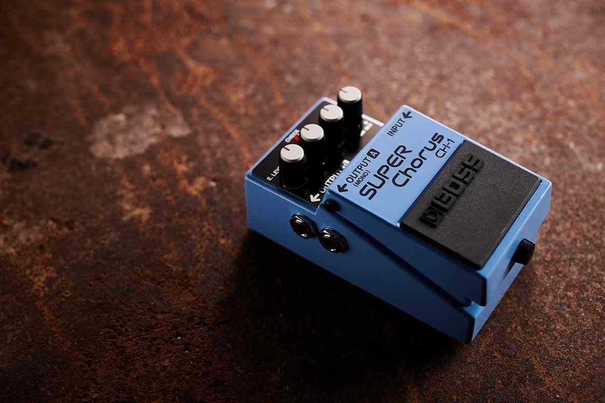 Boss CH-1 Super Chorus Guitar and Bass Effects Pedal 4