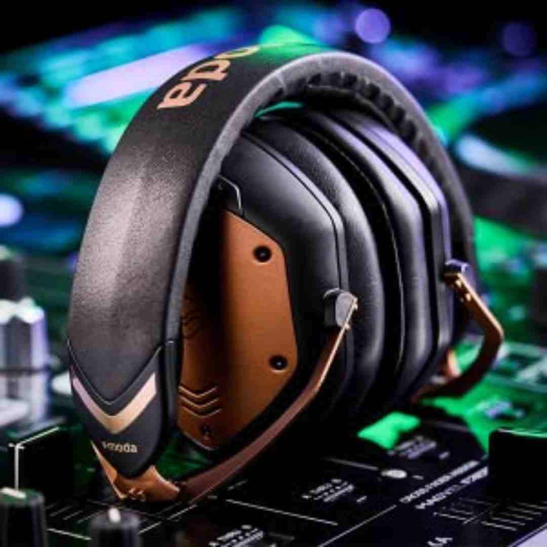 Roland V-MODA Crossfade 3 Wireless Over-Ear Headphones with Hi-Res Audio (Bronze Black) 6