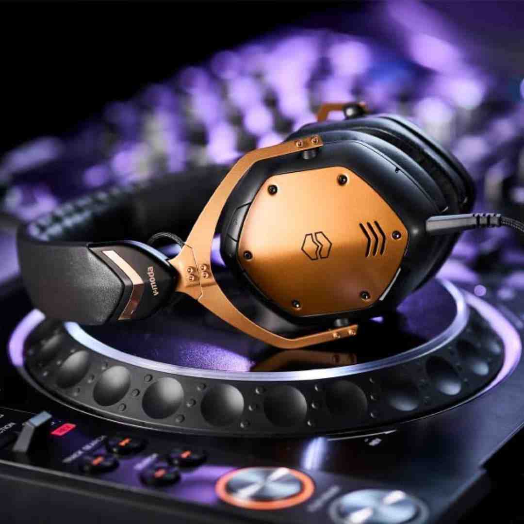 Roland V-MODA Crossfade 3 Wireless Over-Ear Headphones with Hi-Res Audio (Bronze Black) 4