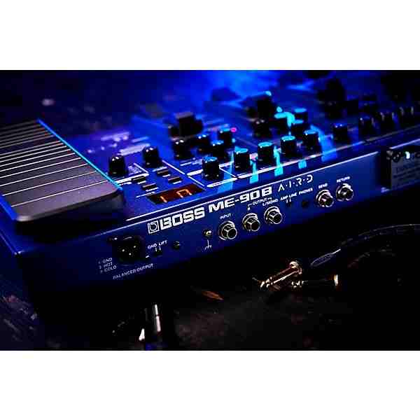 Boss ME-90B Bass Multi-Effects Processor Pedal 8