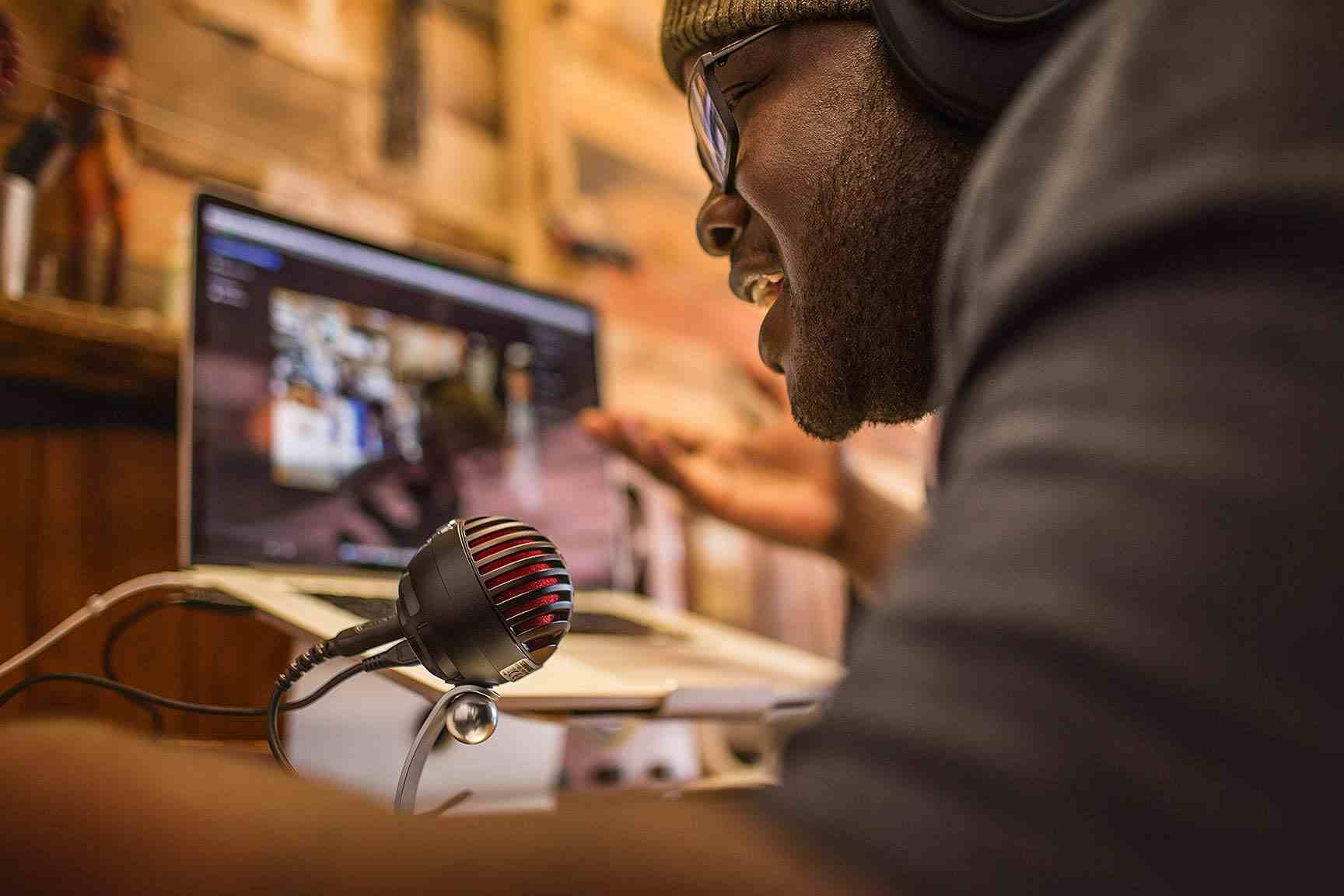 Shure MV5-B ميكروفون USB مكثف رقمي للبودكاست والتسجيل والحواسيب الشخصية وأجهزة Mac وiOS 7