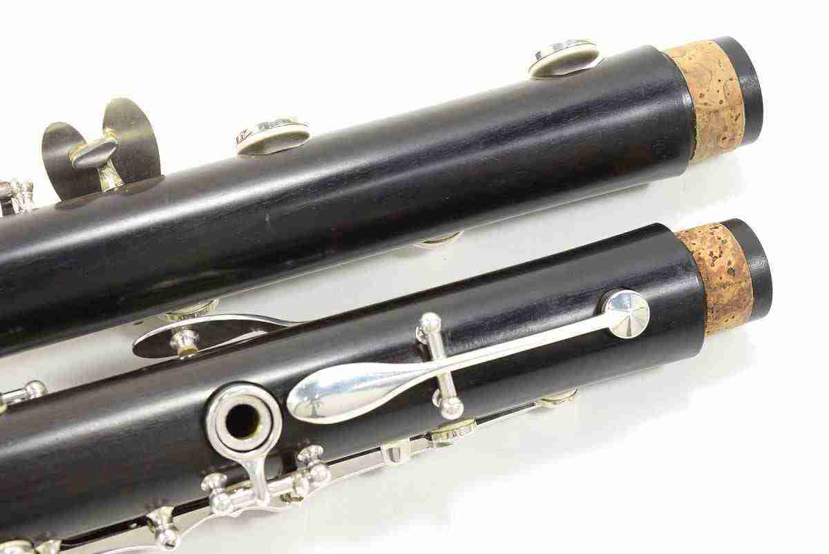 Yamaha YCL-450 Intermediate Bb Clarinet with Nickel-Plated Keys 7