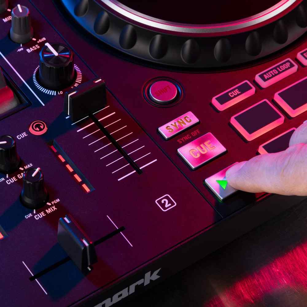 وحدة تحكم DJ ثنائية الأسطح Numark Mixtrack Pro FX مع مفاتيح FX وبرنامج Serato DJ Lite 8