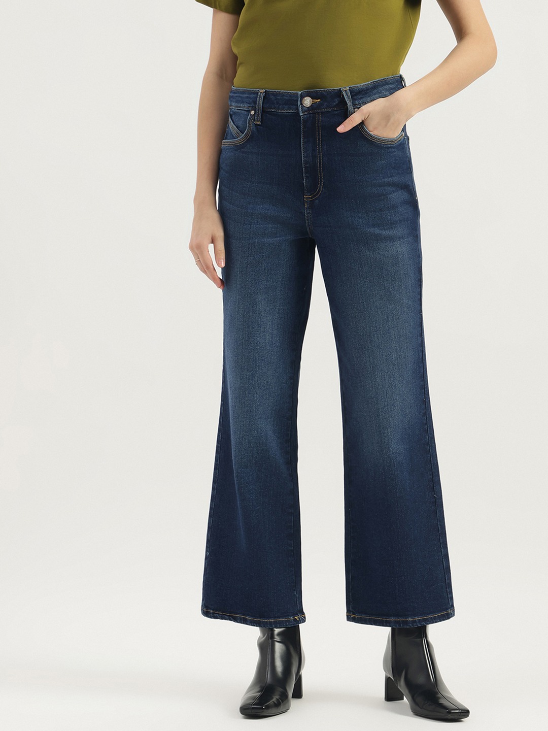 United Colors of Benetton Solid Regular Fit Slant Coin Pocket Jeans
