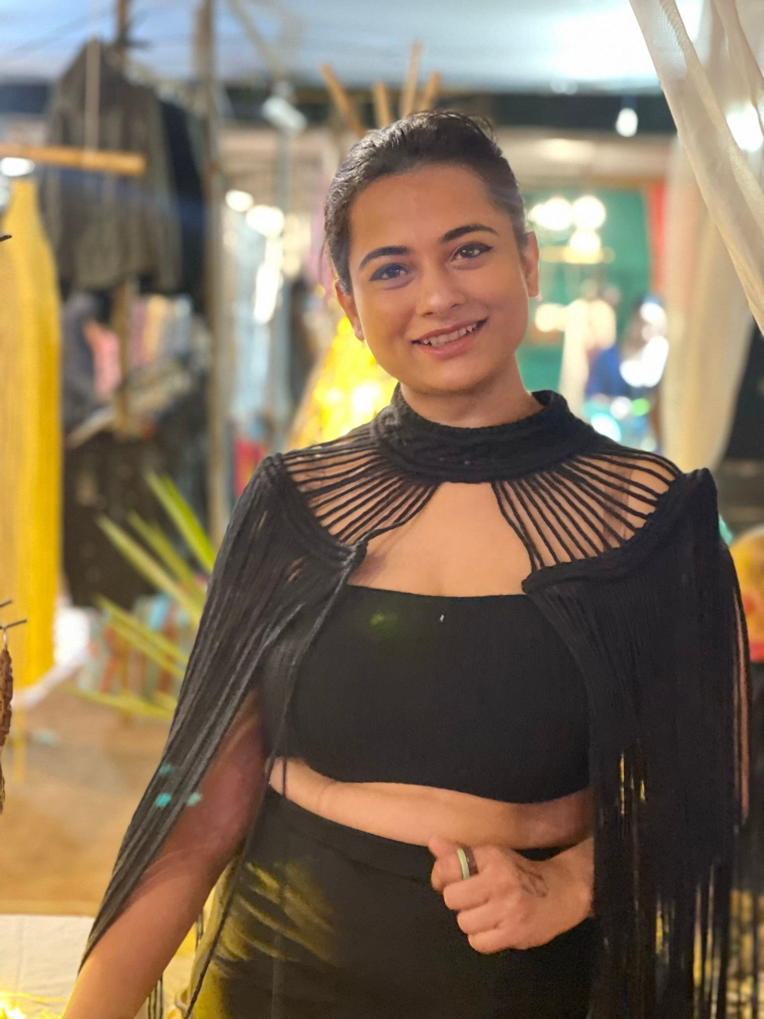 The Showstopper Cape in Black