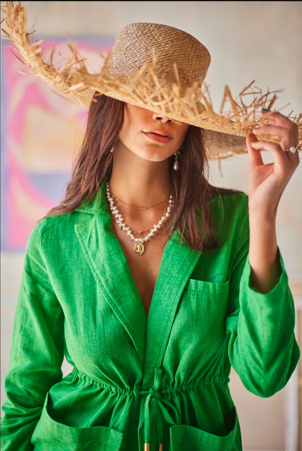 Golden stamp pearl necklace